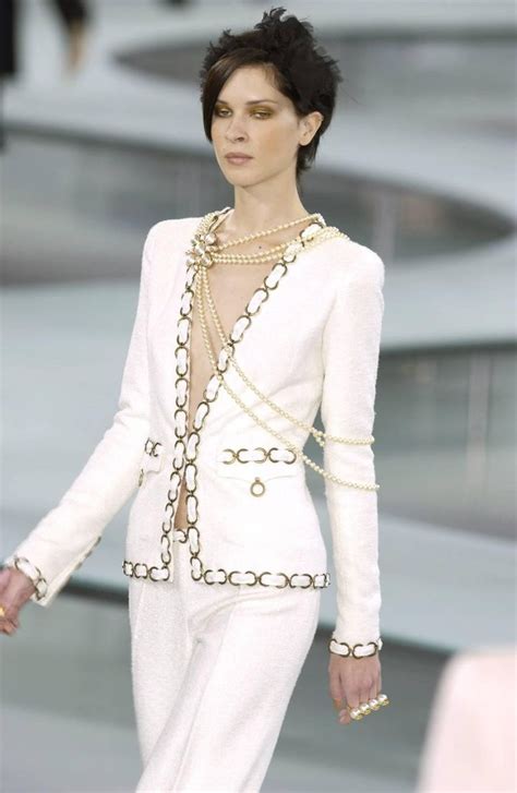 chanel trouser suit outfit